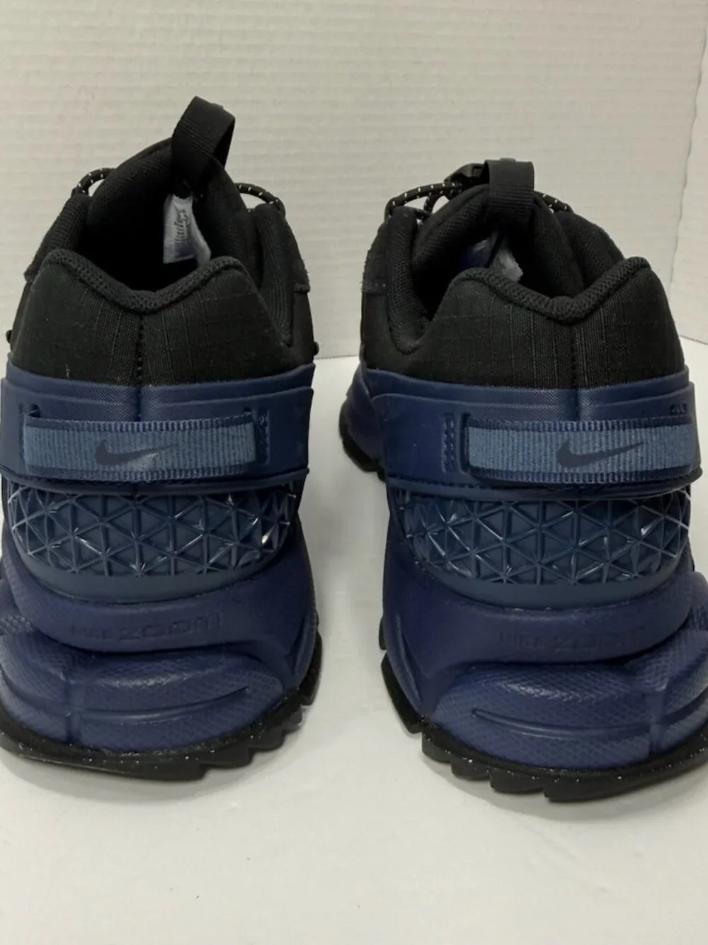 NEW NIKE Zoom Vomero Roam Black & Midnight Blue HQ2181-400 Women’s Size 9.5